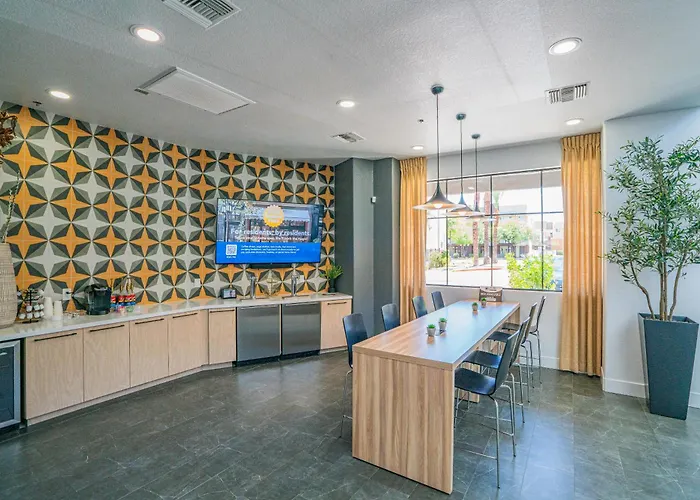 Stadium District Retreat Pool Gym & Westgate Apartment Glendale