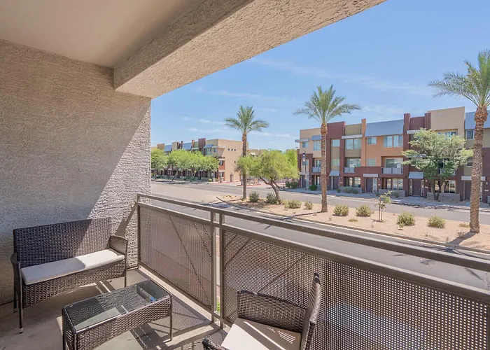 Stadium District Retreat Pool Gym & Westgate Apartment *