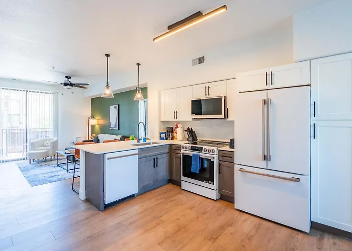 Stadium District Retreat Pool Gym & Westgate * Glendale
