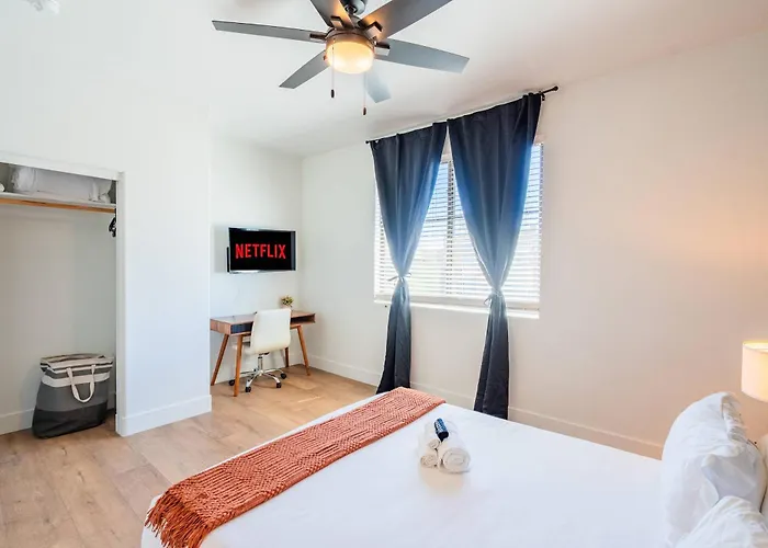 Apartment Stadium District Retreat Pool Gym & Westgate